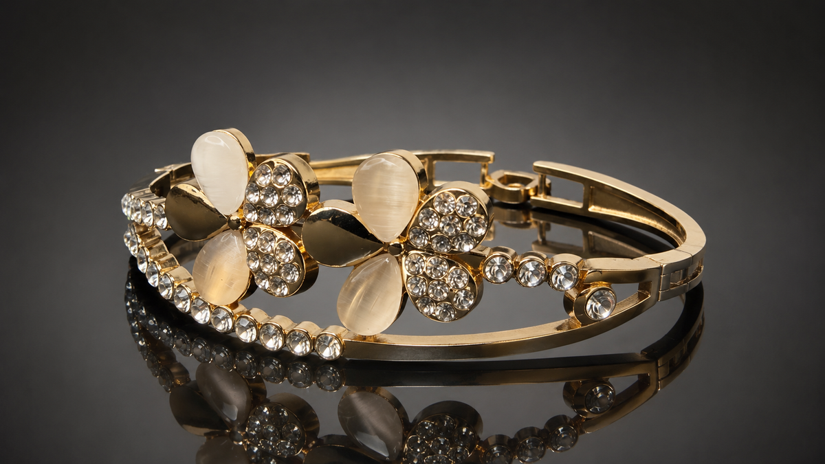 Gold Unique design bracelet