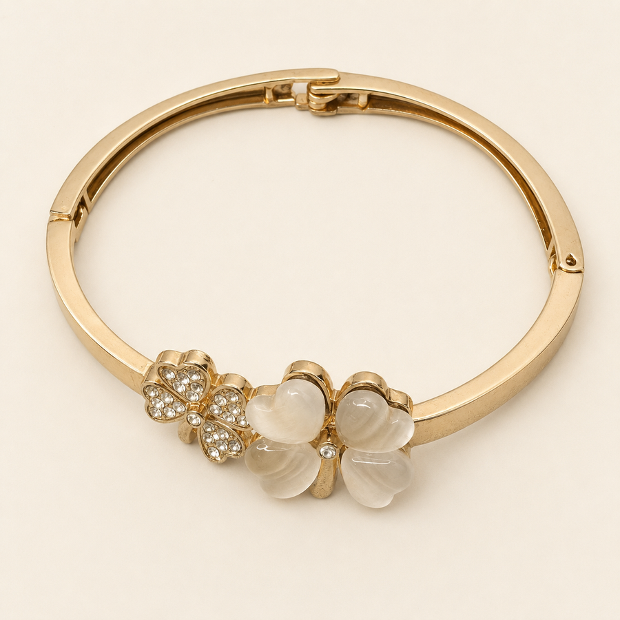 Gold Cat's Eye Heart Clover Bracelet - View 1