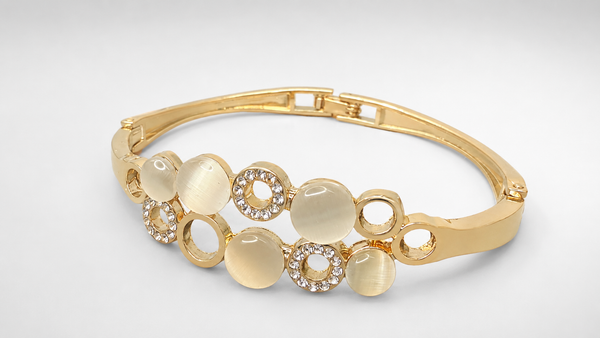 Gold Cat's Eye Interlocking Circles Bracelet - View 1