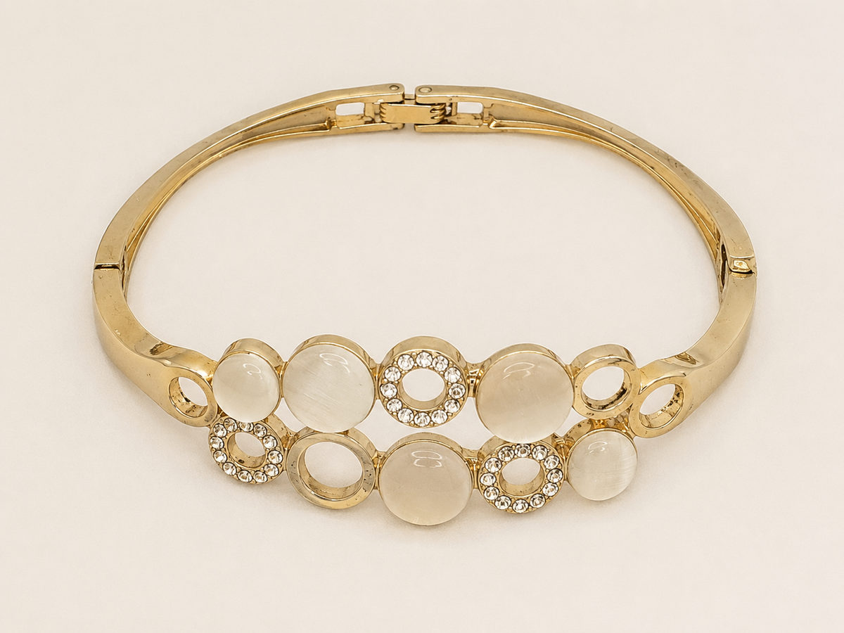 Gold Cat's Eye Interlocking Circles Bracelet - View 2