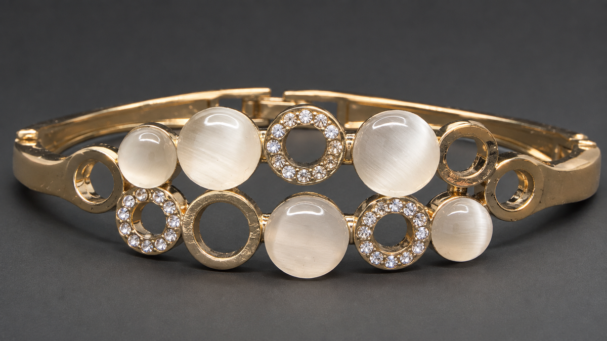 Gold Cat's Eye Interlocking Circles Bracelet - View 3