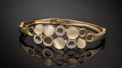 Gold Cat's Eye Interlocking Circles Bracelet - View 4